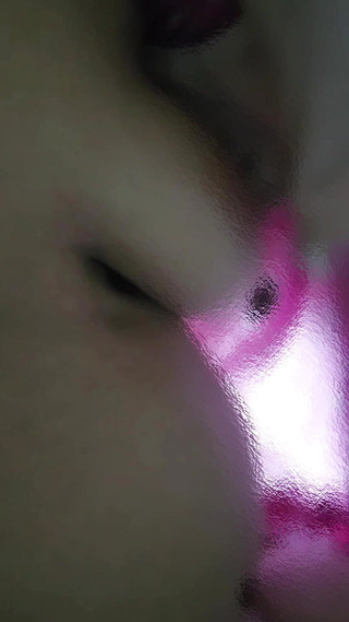 Ma femme a apprécié Daya Anal et lui a massé la chatte.