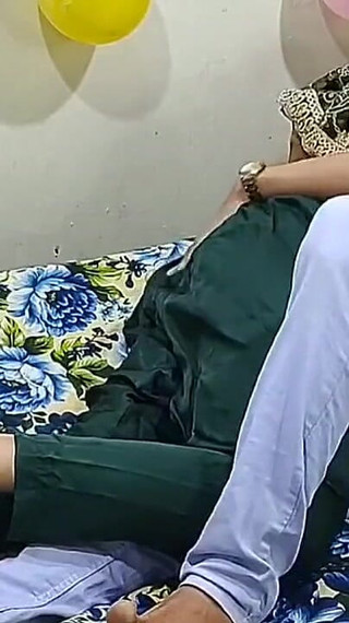 Belle-mère musulmane baisée par Desi Stepson