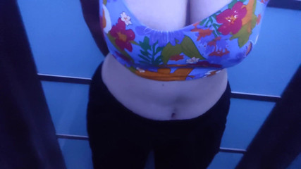 Baiser un étranger la nuit dernière