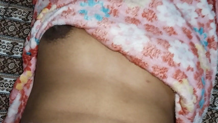 Paki, une voisine en chaleur, a été baisée à la maison