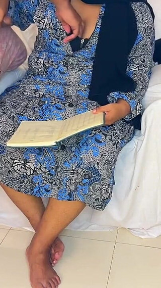 Belle-mère arabe musulmane baisée par son ex-petit ami quand mon beau-père n'est pas à la maison