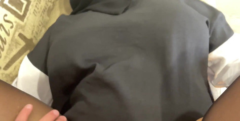 La femme égyptienne d'un ami ne pouvait pas regarder ma bite et l'a baisée