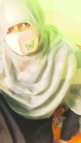 Trompé ma copine avec sa demi-soeur - Syndicete