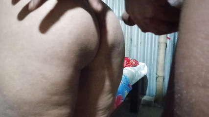 Je me suis baisé seul dans son cul