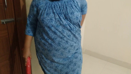 Je baise une belle-tante chaude au gros cul musulman pakistanais