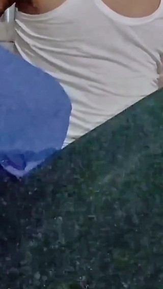 Tasneem a baisé qui était le plus pour elle.