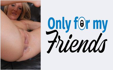 Sexe interracial avec Barbie Cummings, une salope aux cheveux clairs se fait baiser par une grosse bite noire