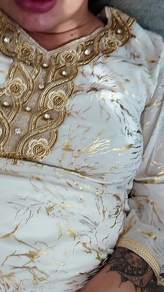 Grosse bite noire baisée femme arabe en chaleur