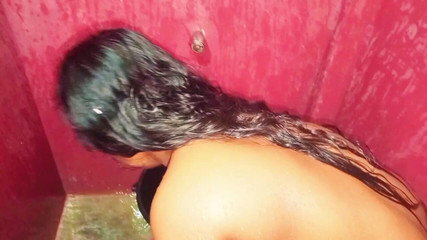 J'ai couché avec ma copine et pris un bain.