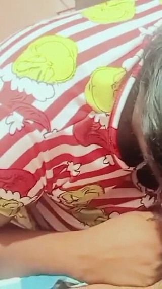 J'ai fait l'amour pour la première fois pour rencontrer la petite amie de Calcutta.