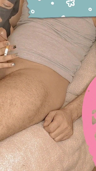 Livreur ayant des relations sexuelles avec le cul d'une pute arabe avec un son clair