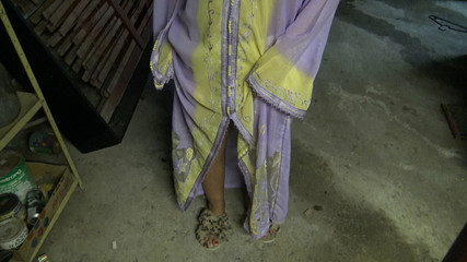 Femme égyptienne en chaleur avec un garçon de 19 ans au sous-sol