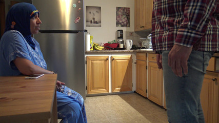 Une femme de ménage a des relations sexuelles perverses avec un patron pervers