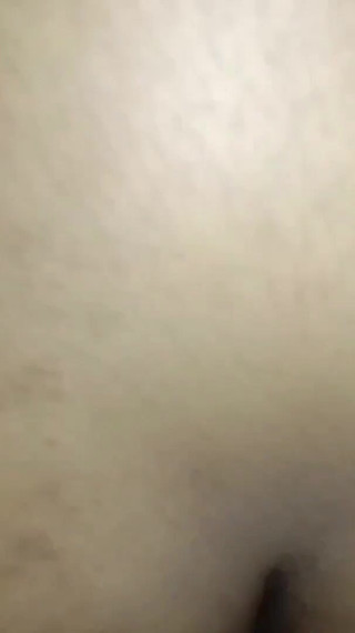 Vidéo de sexe dans les toilettes avec sa petite amie