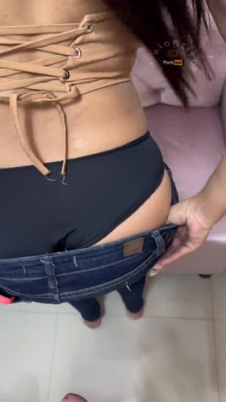 Je veux du sperme sur mon cul