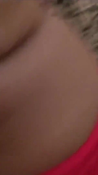 Une pute marocaine est excitée