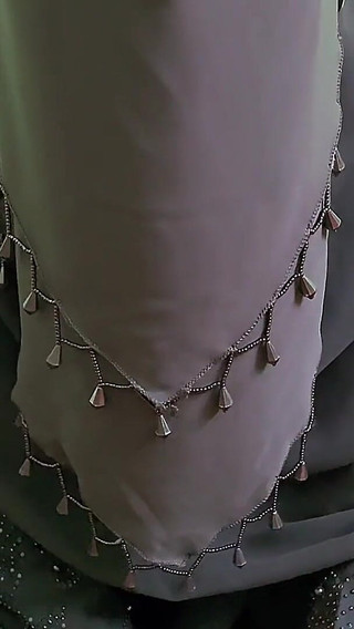 Bhabhi fait l'amour avec moi quand son mari n'est pas à la maison