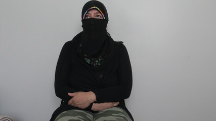 Fille musulmane sans papiers à New York (langue arabe)