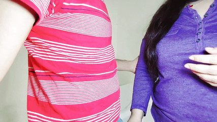 Une nana musulmane au gros cul va jusqu'au bout