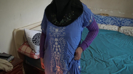 Femme cocu arabe baisée durement par son beau-fils