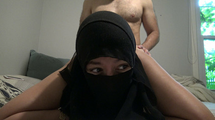 Filles arabes première fois anal