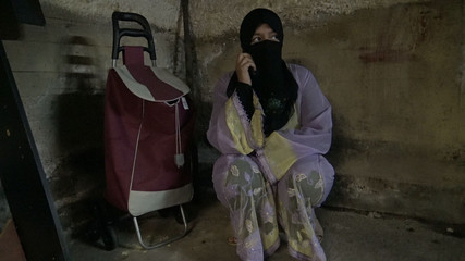 Un réfugié syrien attrapé par un propriétaire allemand - Sucer et baiser