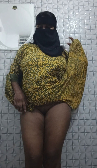 Desi Girl relaxant l'heure du bain