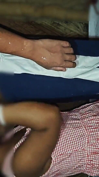 Desi Hot School Girl baise avec Muslim Warkar