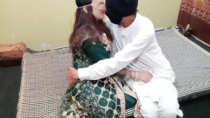 Bhabhi va au mariage d'un ami