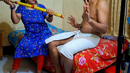 Desi belle femme de ménage sexy baise la chatte serrée d'une fille du village Xvideo baise-moi maintenant