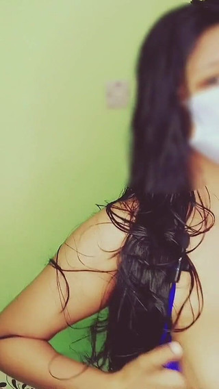 Beau-frère a laissé la demi-soeur de sa femme seule