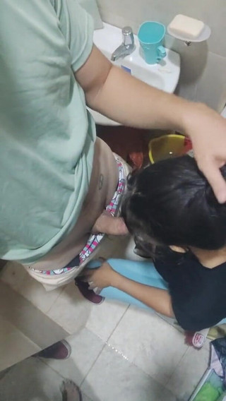 Lui donner BJ en échange d'une baise hard