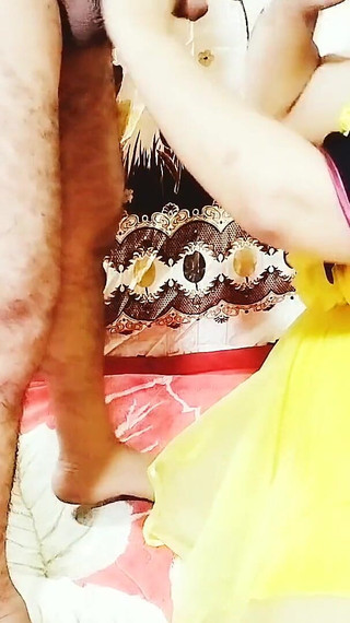 Ah, je suis très sexy et mon mari voyage, elle a amené un esclave à Mahmoud