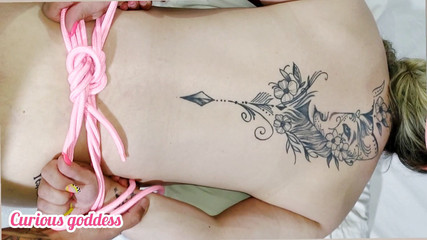 Curieuse déesse arabe blonde femme soumise gros cul. Partie 3