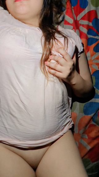 Mon ex-petite amie hijaabi est la nouvelle épouse de mon ami et je la rencontre avec difficulté et passion