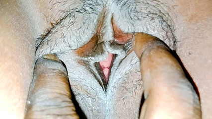 Massage chaud de la chatte du corps desi