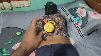 Bangla Vabi avec son petit ami