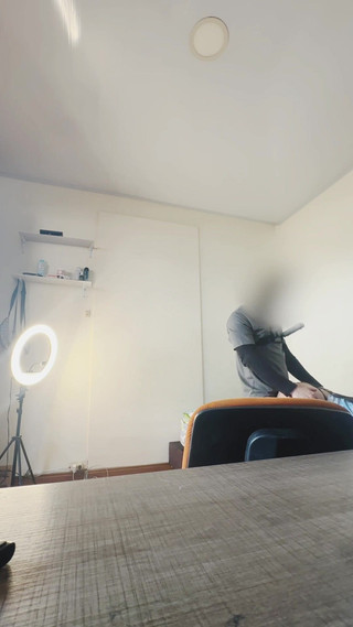 J'ai baisé ma petite amie égyptienne dans mon bureau