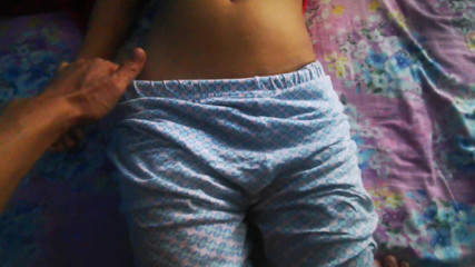 Je ne peux pas arrêter de faire l'amour avec ma copine. Faire l'amour tous les jours avec elle. Ma copine a dit que c'était trop, mais je ne peux pas m'arrêter.