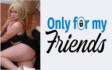 Casting porno d'une pute blonde de 18 ans veut s'amuser et se touche