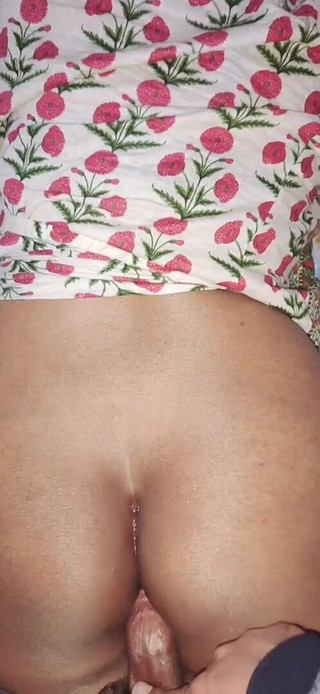 Le vrai Bhabi Ki Gand Chodai pakistanais avec une histoire sale