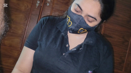 Baiser la belle princesse chaude avec une bite chaude