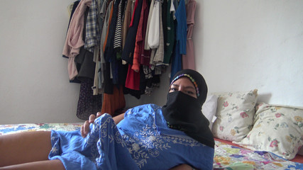 Une MILF égyptienne arabe avec une grosse bite veut avoir des relations sexuelles anales