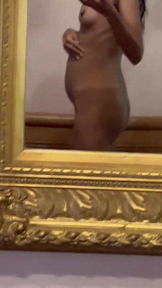 Château en France Sabrina Kundu Star du porno itinérante