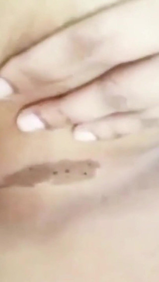 Cours de sexe du professeur Desi et spectacle de gros seins