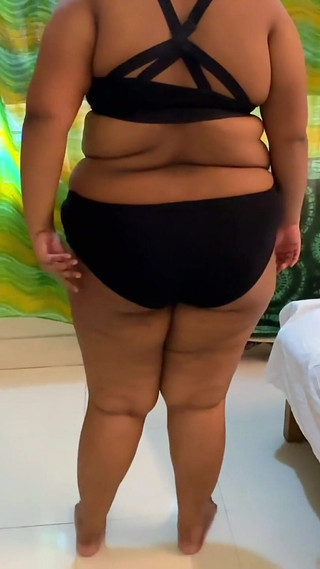 Beau gros cul et seins énormes belle-mère chaude arabe !