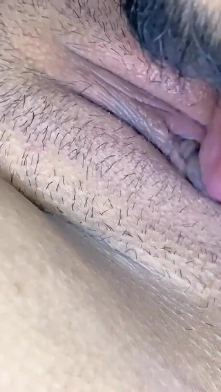 Oh-non, mon demi-frère pakistanais jouit dans ma chatte si vite et remplit ma chatte de sperme (audio hindi)