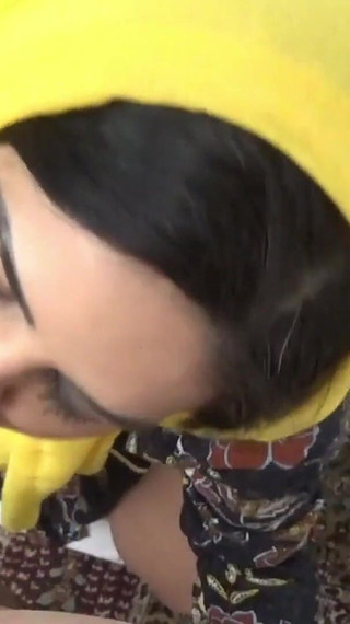 Enfoncer ma belle-mère en chaleur quand nous sommes seuls à la maison