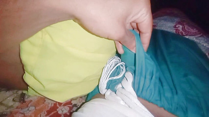 Vidéo de sexe avec la demi-soeur Desi