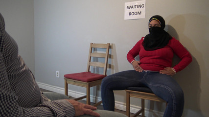 Une MILF arabe reçoit une énorme éjaculation dans la bouche